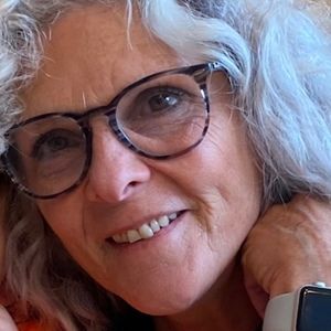 Meet your Posher, Eve